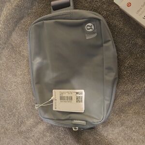 NWT LULULEMON BELT BAG LARGE